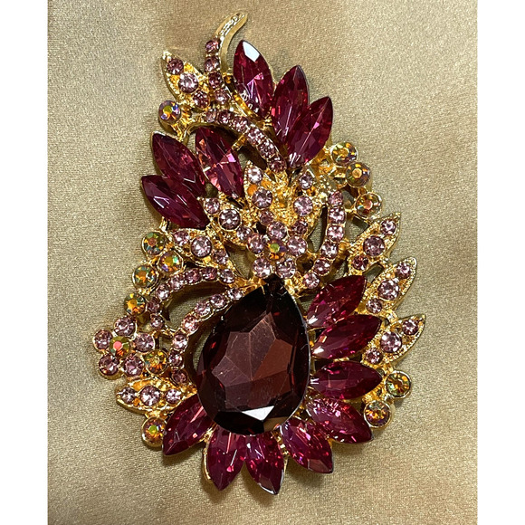 Unknown Jewelry - NWOT Purple Crystal Rhinestone Flower Brooch Pin Gold Tone Plated Jewelry